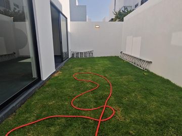 CCasa Nueva en Venta 5 Recámaras, 3 Plantas, Acabados de Lujo | Parque Guanajuato, Lomas de Angelópolisasa