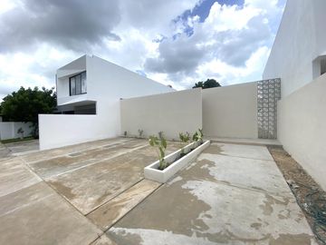 Entrega Inmediata Para Vivir o Inversión, 1 Planta 2 Recamaras, Privada Vivanta Conkal Merida