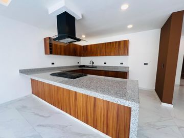 Casa en Venta con Alberca y Recámara en Planta Baja | Río Residencial, Cancún