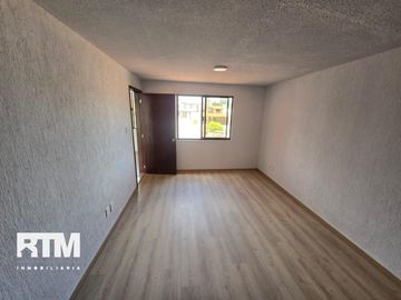CASA RECIÉN REMODELADA EN VENTA EN LOMAS 4TA