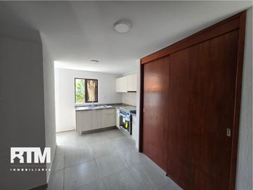 CASA RECIÉN REMODELADA EN VENTA EN LOMAS 4TA