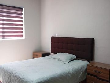 Casa amueblada en renta, Residencial Los Reales