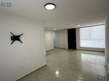 Departamento en Renta Frente al Lago en Zákia | 2 Recámaras | Amenidades