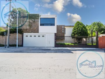 CASA EN VENTA LAS  BRISAS MONTERREY, N.L. (Zona Sur) 6 Recámaras
