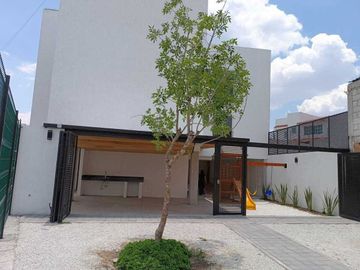 Departamento totalmente amueblado y equipado en RENTA. Centro Sur