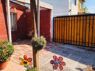 Vendo amplia casa de 3D+1B en Sector Residencial de Puente Alto