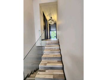 Casa para renta y/o venta en Llanogrande.