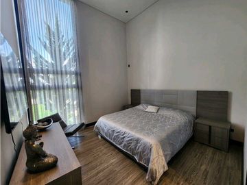 Casa para renta y/o venta en Llanogrande.