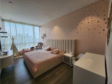 Casa para renta y/o venta en Llanogrande.