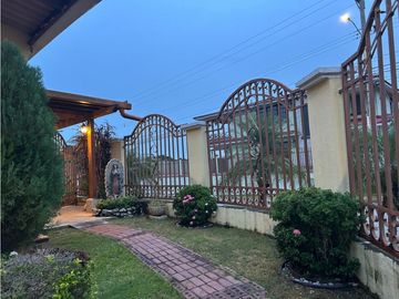 Casa en Alquiler en Brisas del Golf