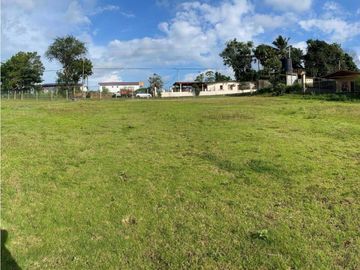 Venta de terreno comercial en El Espino - La Chorrera (DR)