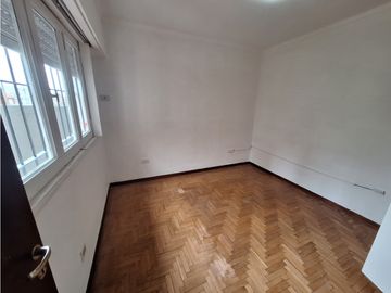 Tres ambientes sin expensas - Magallanes y Peralta Ramos