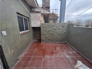 Tres ambientes sin expensas - Magallanes y Peralta Ramos