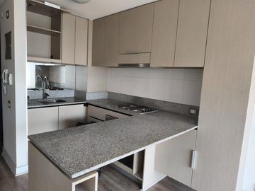 DEPARTAMENTO EN ARRIENDO, CON ESTACIONAMIENTO, LA FLORIDA