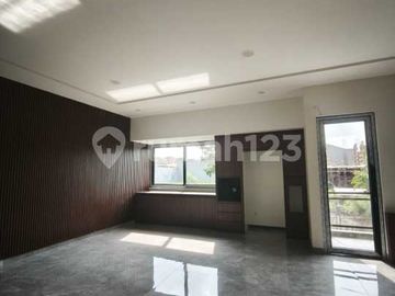 Dijual Rumah Bangunan Mandiri Sutera Palma