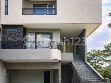 Dijual Rumah Bangunan Mandiri Sutera Palma