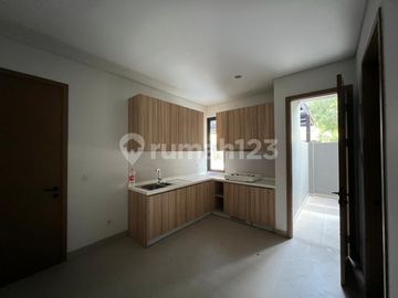 Dijual Rumah Mewah 3 Lantai With Rooftop di Kazumi The Zora BSD