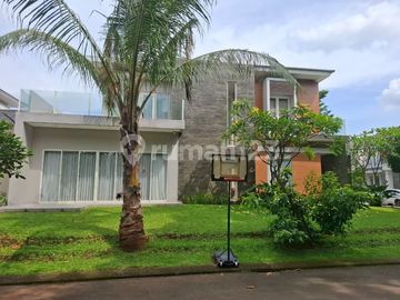 Dijual Murah Rumah Mewah Posisi Hoek Cluster Orlanda Alam Sutera