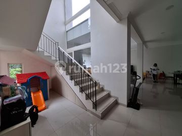 Dijual Murah Rumah Mewah Posisi Hoek Cluster Orlanda Alam Sutera