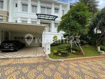 Dijual Rumah di Amethyst - Phg Semi Furnished