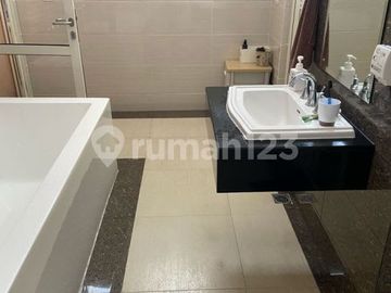 Dijual Rumah di Amethyst - Phg Semi Furnished
