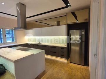 Dijual Cepat Rumah Mewah Alam Sutera Ada Pool
