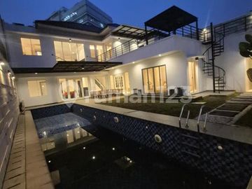 Dijual Cepat Rumah Mewah Alam Sutera Ada Pool
