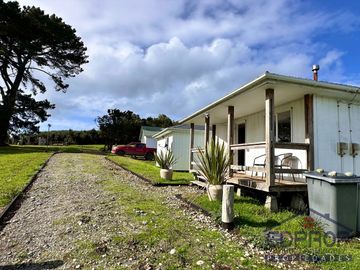 REFUGIO EN CHILOÉ 2,28 HA, CASAS, ACCESO PLAYA PRIVADA Y AUT