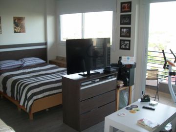HERMOSO MONOAMBIENTE MUY AMPLIO E IMPECABLE BALCON VISTA PANORAMICA