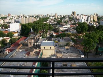 HERMOSO MONOAMBIENTE MUY AMPLIO E IMPECABLE BALCON VISTA PANORAMICA