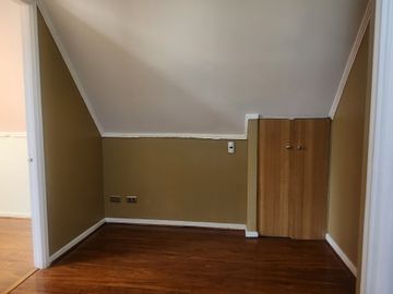 ARRIENDO CASA 2 PISOS EN SECTOR LOS DOMINICOS