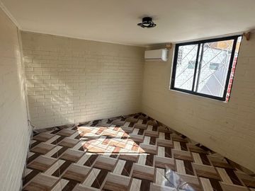 VENDO CASA DE 3 HAB 2 BA CUATRO PONIENTE MAIPÚ