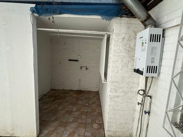 VENDO CASA DE 3 HAB 2 BA CUATRO PONIENTE MAIPÚ