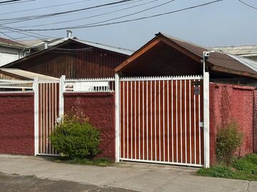 VENDO CASA DE 3 HAB 2 BA CUATRO PONIENTE MAIPÚ
