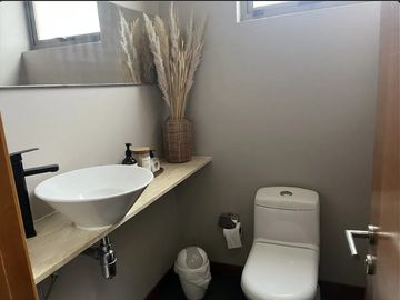 PRECIOSA CASA EN CONDOMINIO NO PERIMETRAL