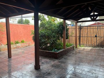 CASA AMPLIA COMODA SECTOR TRANQUILO  3D 3B