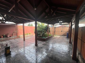CASA AMPLIA COMODA SECTOR TRANQUILO  3D 3B