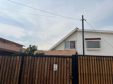 CASA AMPLIA COMODA SECTOR TRANQUILO  3D 3B