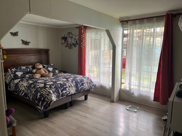 CASA AMPLIA COMODA SECTOR TRANQUILO  3D 3B