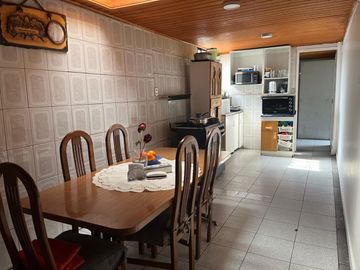 CASA AMPLIA COMODA SECTOR TRANQUILO  3D 3B