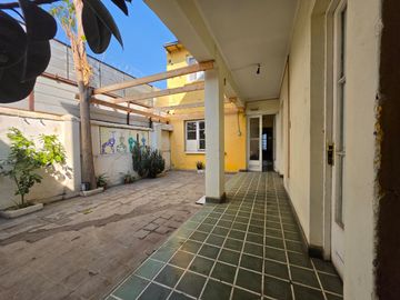 ARRIENDO CASA 7HAB 2BA RECOLETA