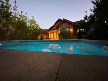 EXCLUSIVA CASA EN VENTA EN CHICURE0 LOS INGLESES 4D 3B