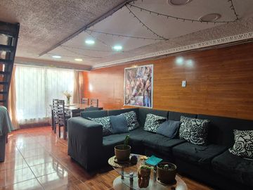 AMPLIA CASA FAMILIAR DE 2 PISOS, 101 MT CONSTRUIDOS SAN BDO