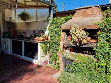 Casa en venta en Villa Udaondo