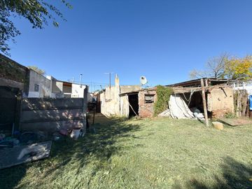 VENTA CASA A RECICLAR Y DTO GRAN LOTE/VILLA ITALIA