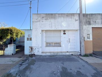 VENTA CASA A RECICLAR Y DTO GRAN LOTE/VILLA ITALIA
