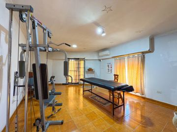 EN VENTA CASA CON DEPENDENCIAS VILLA ITALIA TANDIL