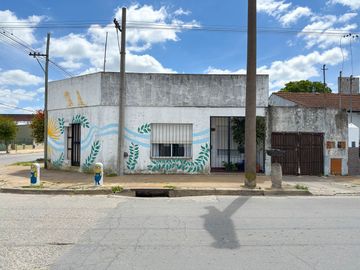 EN VENTA CASA CON DEPENDENCIAS VILLA ITALIA TANDIL