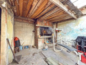 EN VENTA CASA CON DEPENDENCIAS VILLA ITALIA TANDIL