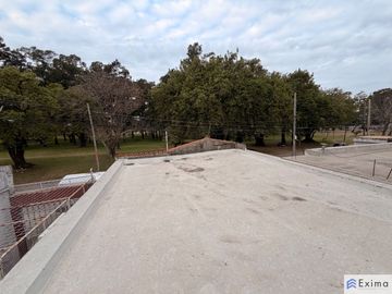 Casa en venta c/ cochera en Saladillo